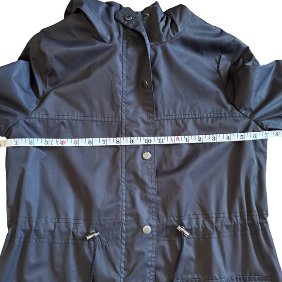 Rain Jacket Women’s- Medium - Picture 7 of 7